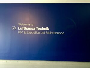 Read more about the article Auch VIP Flugzeuge müssen gewartet werden