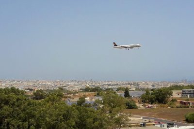 A321-200 in approach for landing at Malta