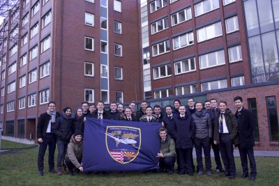 LHG12 in front of the DLR building